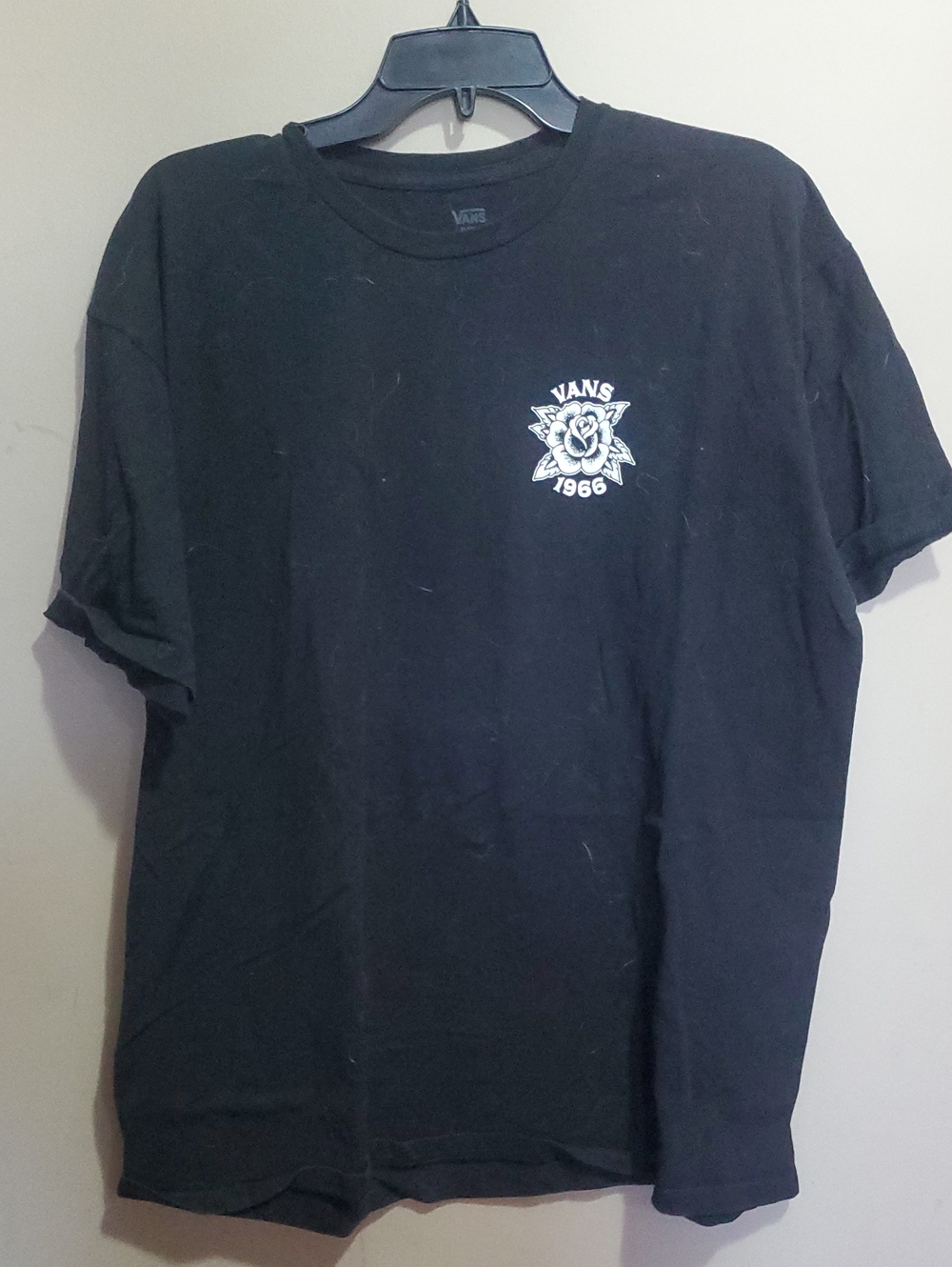 Vans Black Short Sleeve Tee with White Rose Chest Logo Size Xl